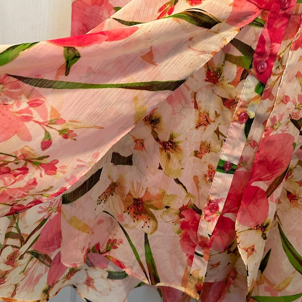Zac & Rachel Floral Button-Up Blouse - Pink and Green Tropical Floral Size M - Picture 3 of 6
